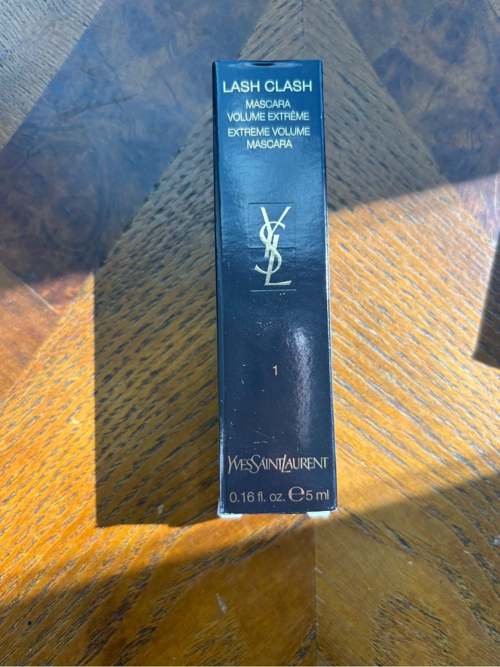 Yves Saint Laurent Lash Clash Extreme Volume Mascara